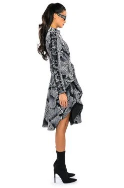 ABSTRACT PRINT BELTED LONG SLEEVE MIDI DRESS -AKIRA Shop abstract print belted long sleeve midi dress black 6 6