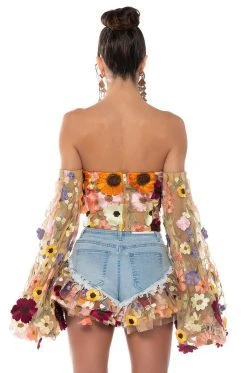 BOTANICAL BEAUTY CROPPED SHEER SLEEVE TOP 14 BOTANICAL BEAUTY CROPPED SHEER SLEEVE TOP -AKIRA Shop botanical beauty cropped sheer sleeve top nude 6 6