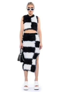 CHECKMATE SIR FUZZY MIDI SKIRT -AKIRA Shop checkmate sir fuzzy midi skirt black white 3 3