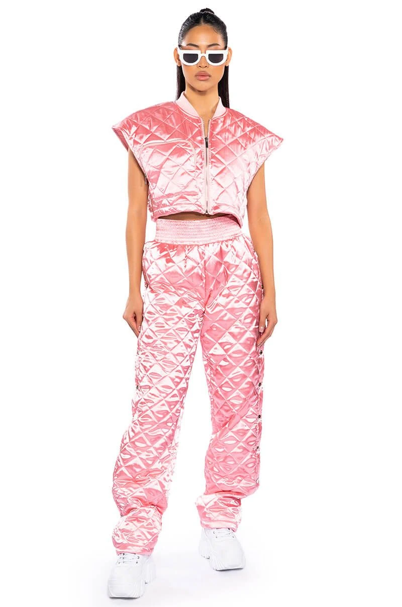 COZY MODE QUILTED SATIN VEST IN PINK 5 COZY MODE QUILTED SATIN VEST IN PINK - Image 3