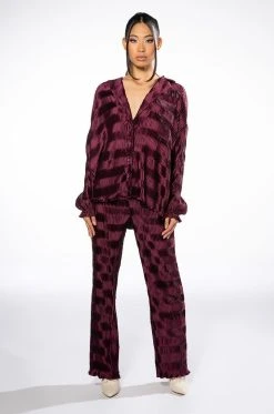 CRINKLE SATIN PALAZZO PANT 15 CRINKLE SATIN PALAZZO PANT -AKIRA Shop crinkle satin palazzo pant dark purple 7 7