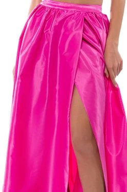 DRESS LIKE ROYALTY FULL VOLUME MAXI SKIRT 17 DRESS LIKE ROYALTY FULL VOLUME MAXI SKIRT -AKIRA Shop dress like royalty full volume maxi skirt pink 8 8