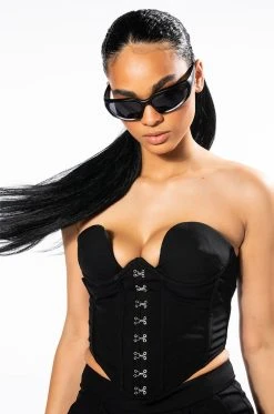 GRETEL STRAPLESS CORSET IN BLACK