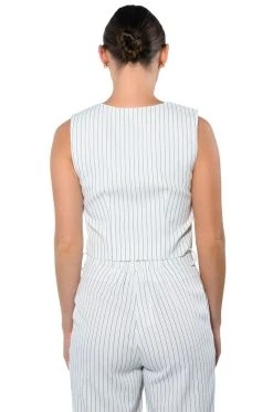 HAMBURG STREET STYLE VEST -AKIRA Shop hamburg street style vest set white 7 7