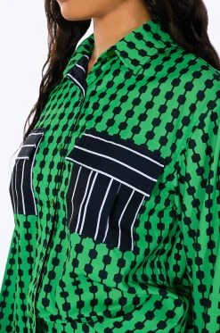 HATTIE CONTRAST BUTTON DOWN BLOUSE -AKIRA Shop hattie contrast button down blouse multi 7 7