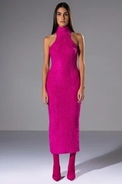 ON WE GO TEXTURED MAXI DRESS