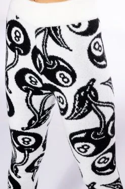 SWEET LUCK SWEATER LEGGING -AKIRA Shop sweet luck sweater legging white black 6 6