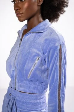 THE JET SETTER VELVET CROPPED SWEATSHIRT -AKIRA Shop the jet setter velvet cropped sweatshirt very peri 6 6 c1 c1