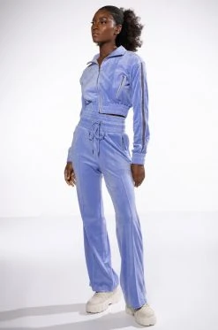 THE JET SETTER VELVET WIDE LEG JOGGER -AKIRA Shop the jet setter velvet wide leg jogger very peri 2 2 c1 c1